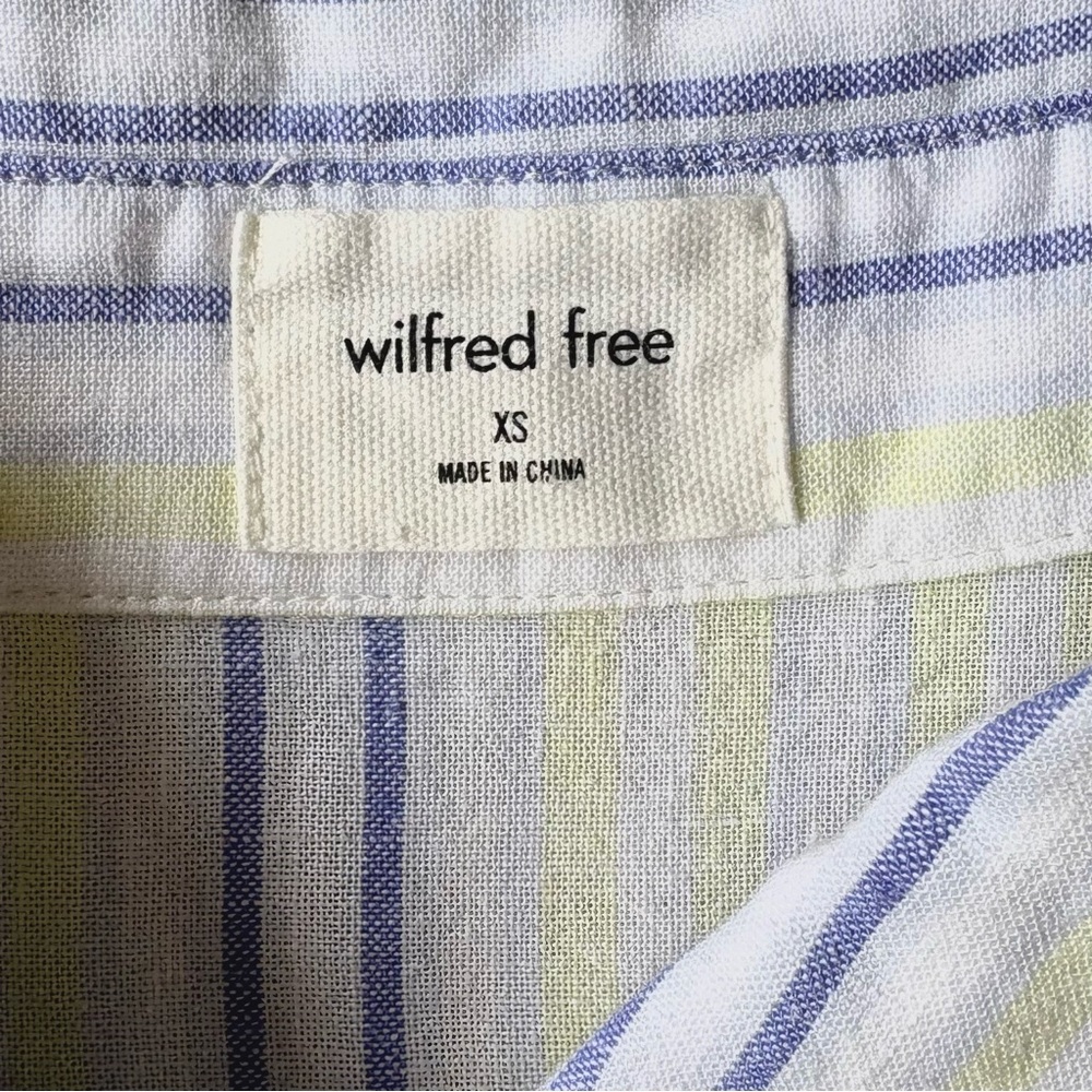 Aritzia Wilfred Free Linen Blend Short Sleeve Casual Button Down Top size XS - Picture 2 of 7
